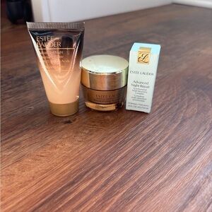 Estee Lauder Revitalizing Supreme and Advanced Night Repair Set - Gold and Cream